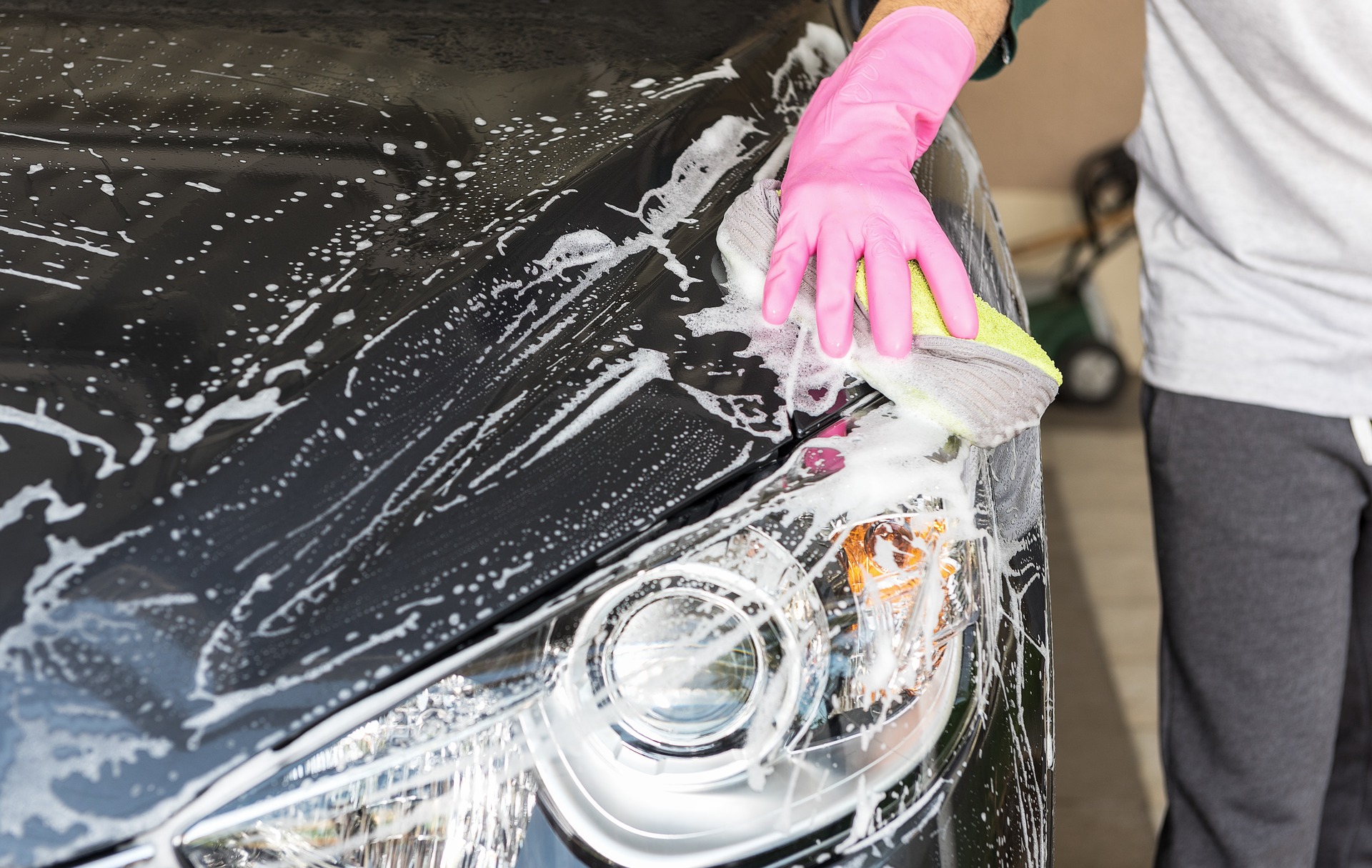 investir em uma franquia automotiva imagem ilustrativa franquia limpeza carro